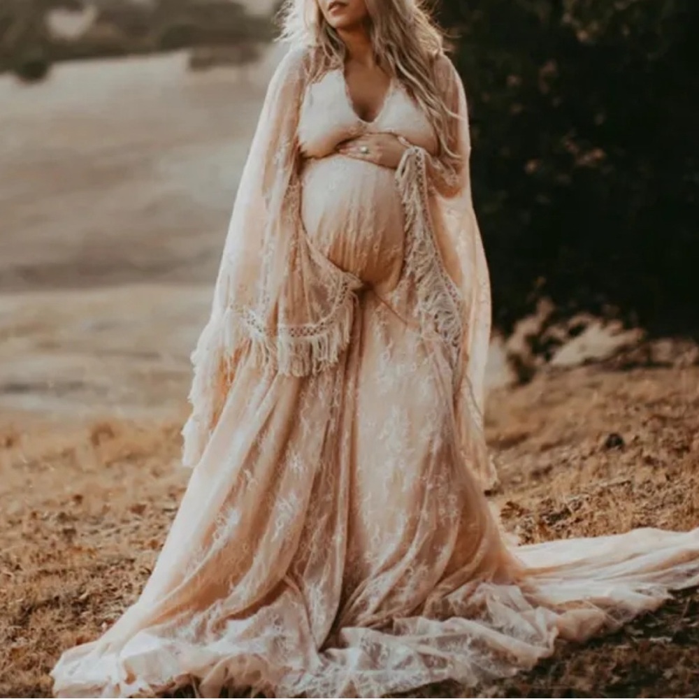 NWOT Maternity Off-White Lace Fringe Dress